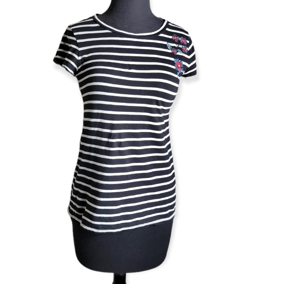 Loft vintage soft blue white stripe short sleeve embroidered top size XS